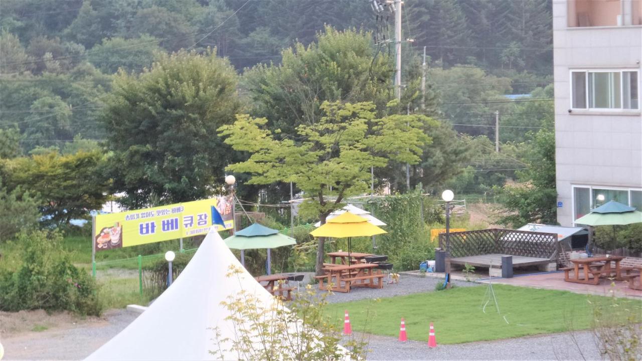 Hongcheon Resortel Exterior photo